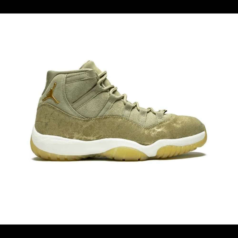 Air jordan 11 retro neutral olive size 7 US / 4.5 UK / 38 EUR